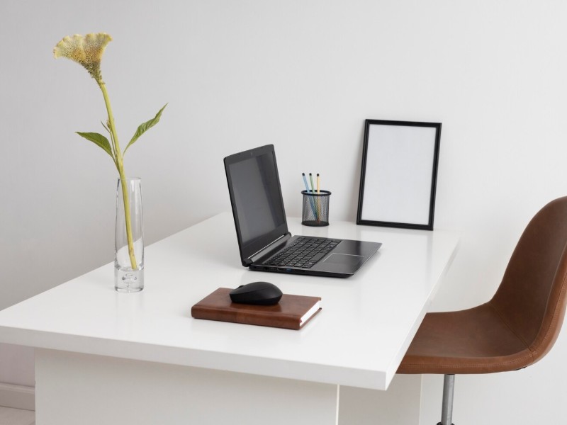 Office Table at DGtalQr in Unknown City